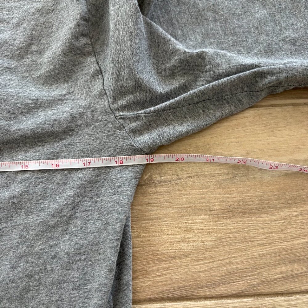 Patagonia Long-Sleeved Daily Henley Mens Medium Gray Outdoor Gorpcore Minimalist - Picture 9 of 9